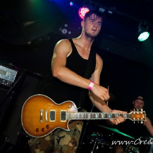 099 Backfist