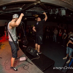 029 Backfist