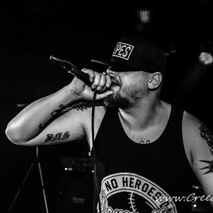 081 Backfist